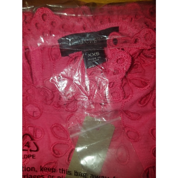 ⛔️SOLD⛔️ Mockneck Top in Embroidered Eyelet NWT - Picture 3 of 3